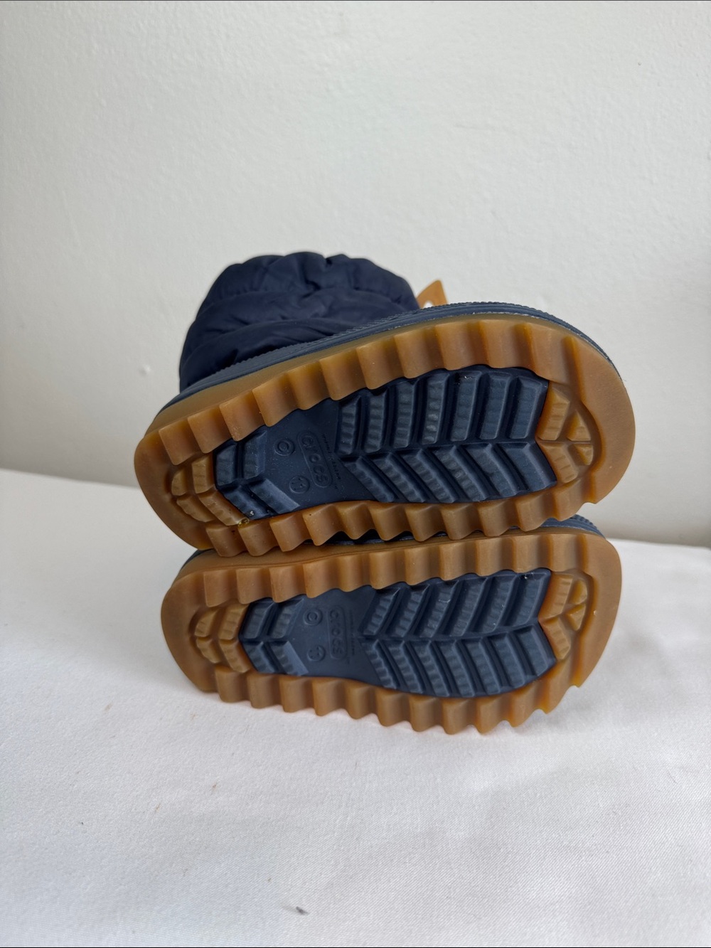 CROCS Kids Navy Gum Neo Puffer Snow Boots Sz 11C - Picture 7 of 7